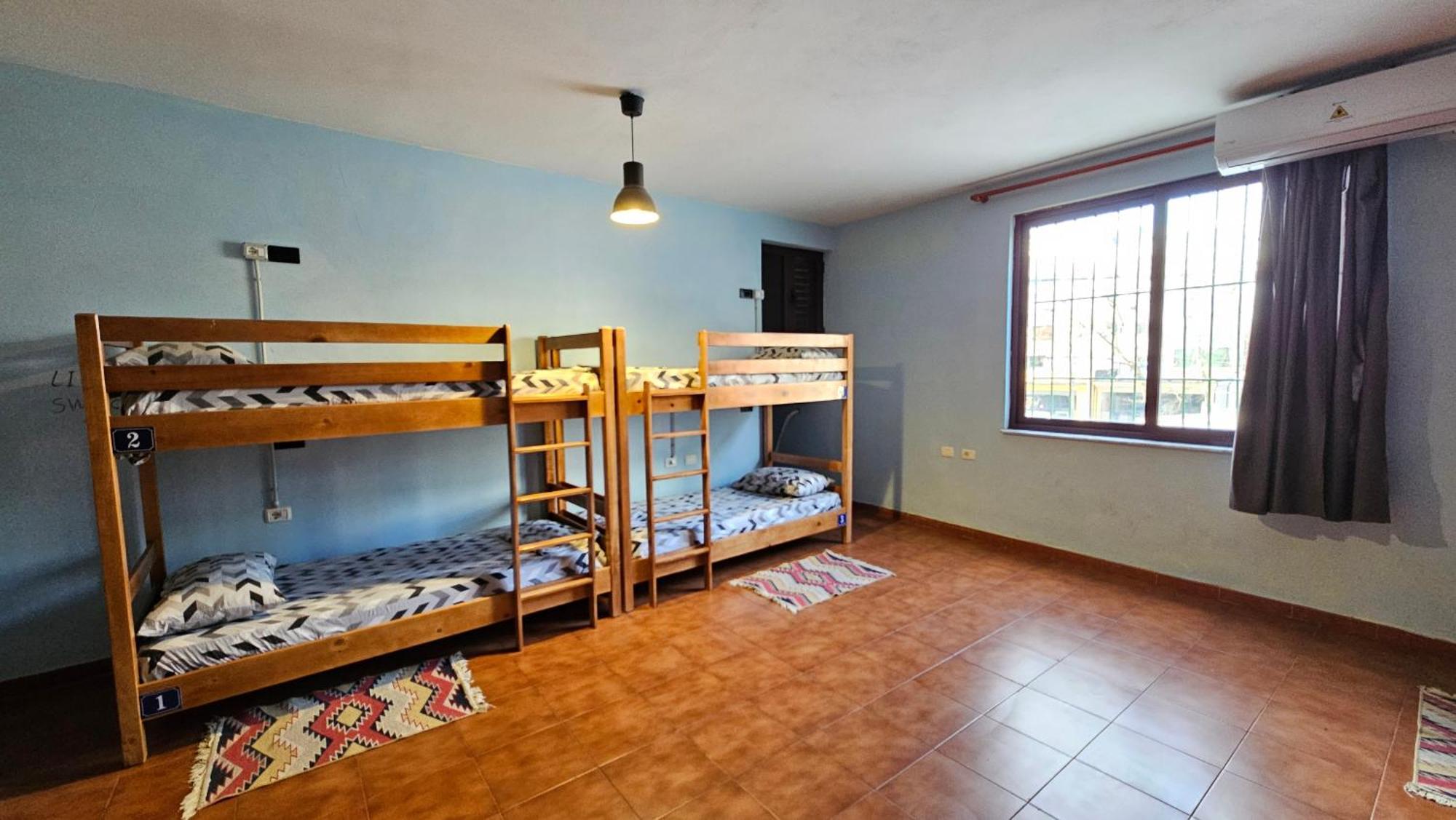 Traveler Hostel Shkoder Ngoại thất bức ảnh